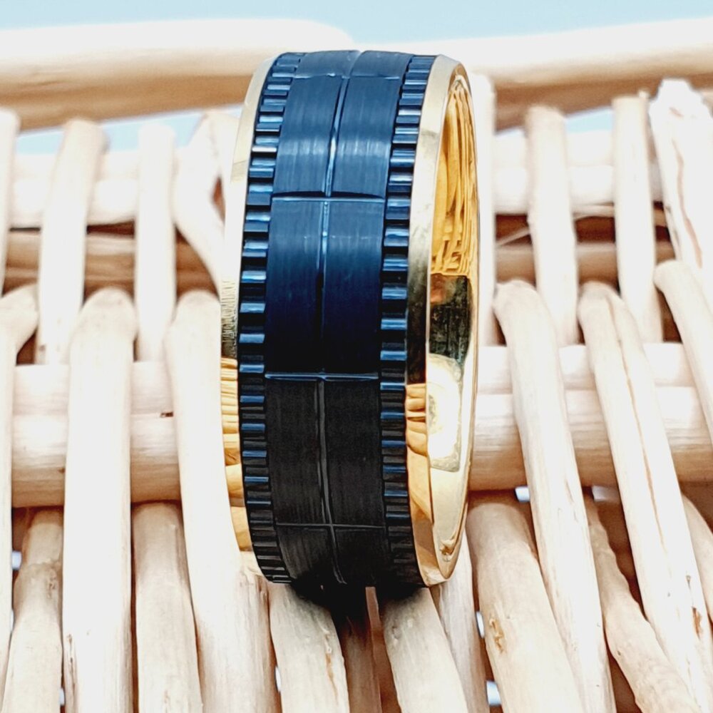 Unisex Tungsten Carbide Ring With Black Carbon Fiber Inlay And Gold Edge W710